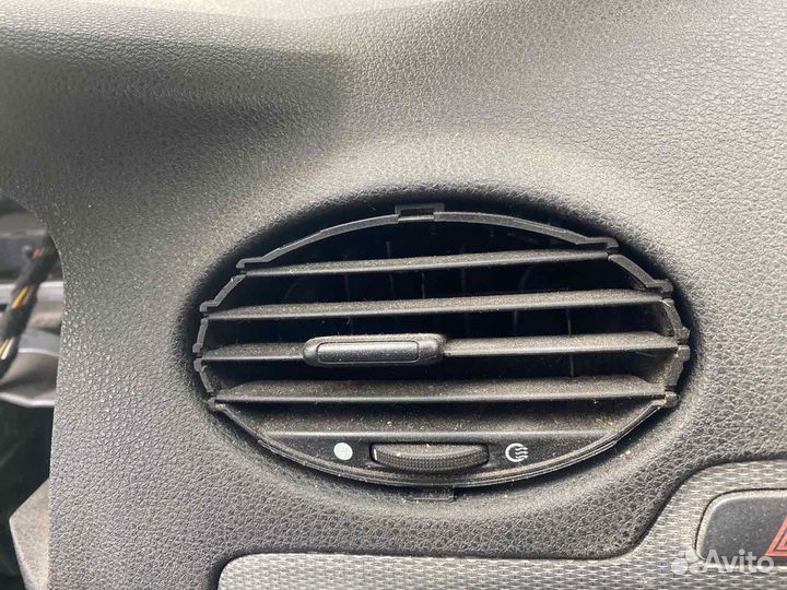 Дефлектор в торпеду Ford Focus 2