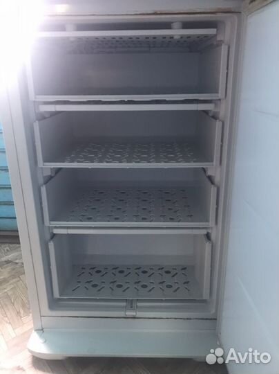 Холодильник бирюса
