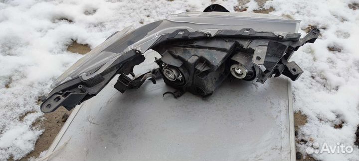 Запчасти для левой фары