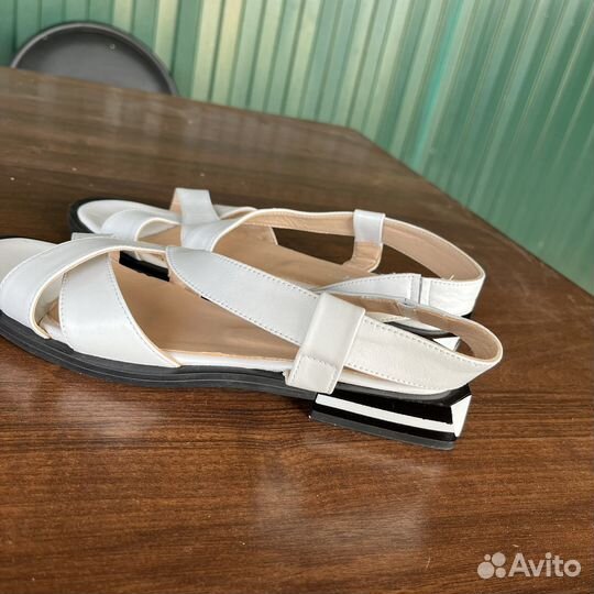 Босоножки женские 37 размер натуральная кожа новые