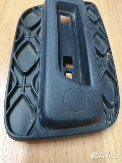 Накладка бампера задняя правая Renault Sandero