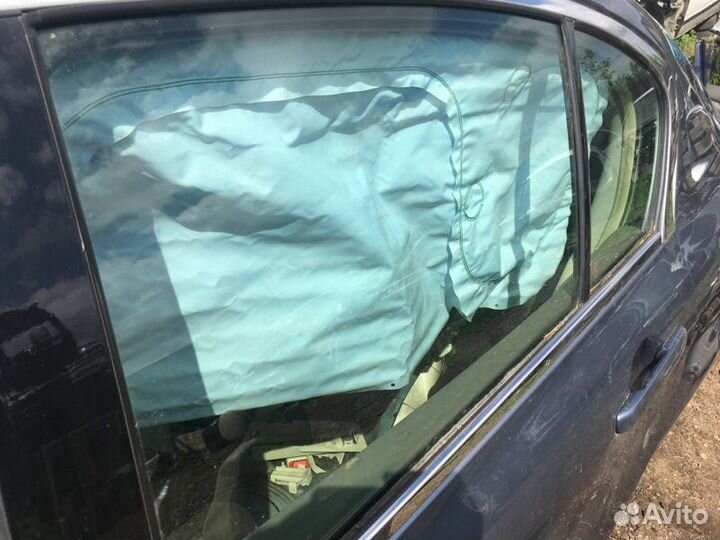 Стекло боковое заднее левое Infiniti G35 V36