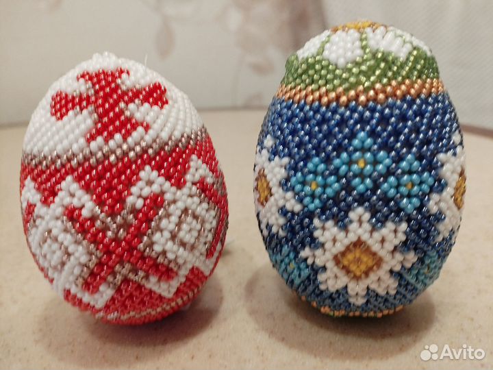 Сувенирное яйцо из бисера