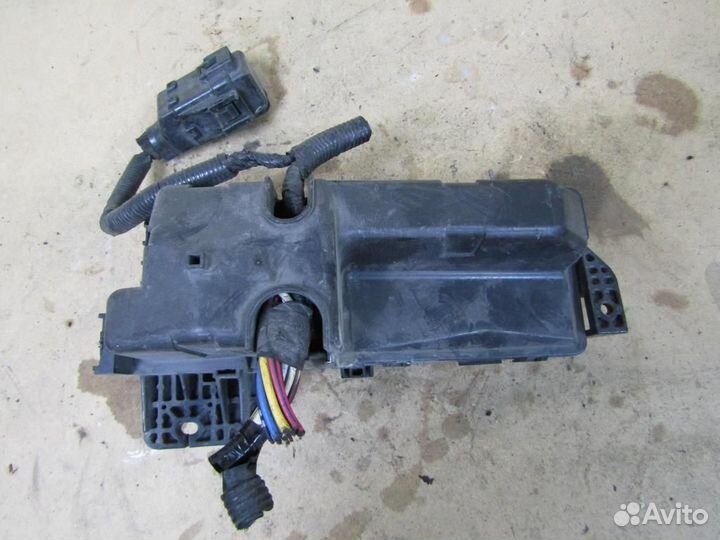 Блок предохранителей (Под капотом) honda Accord V