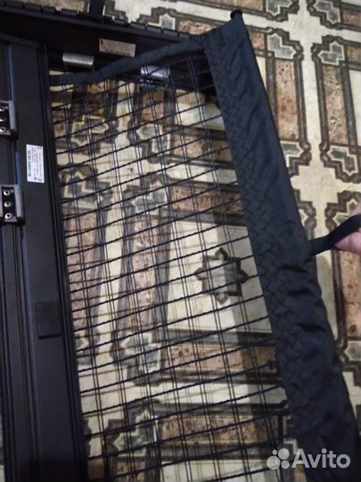 Вертикальная сетка-перегородка для Volvo