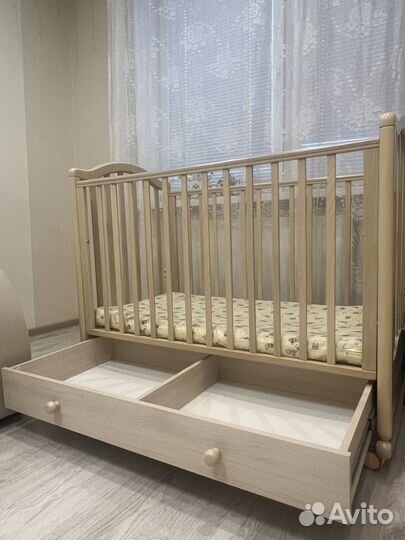 Детская кроватка с рождения