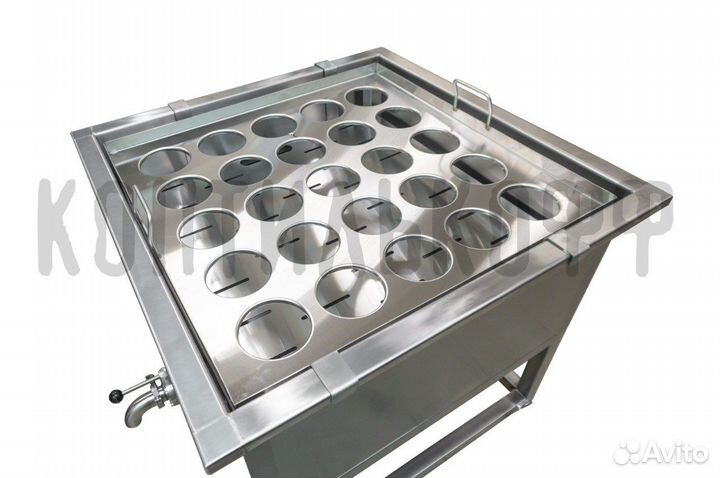 Стол формовочный на 20 форм с накопителем сыворотк