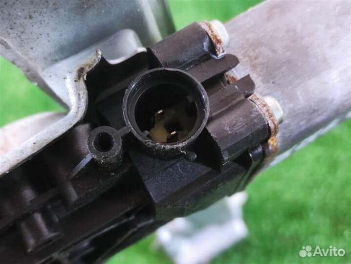 Стеклоподъемник задний левый Renault Clio 3 2006