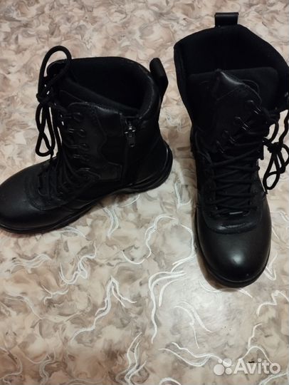 Ботинки берцы 40