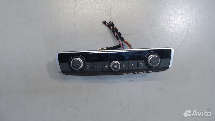 Переключатель отопителя Audi Q3 2018, 2021