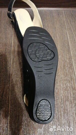Босоножки женские 37 размер