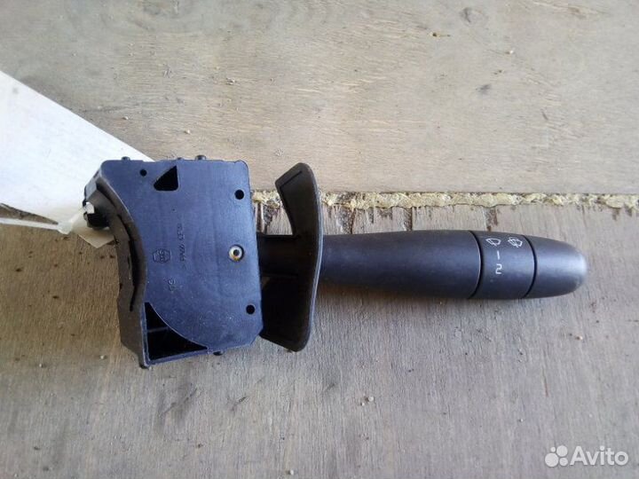 Переключатель стеклоочистителей Renault Logan