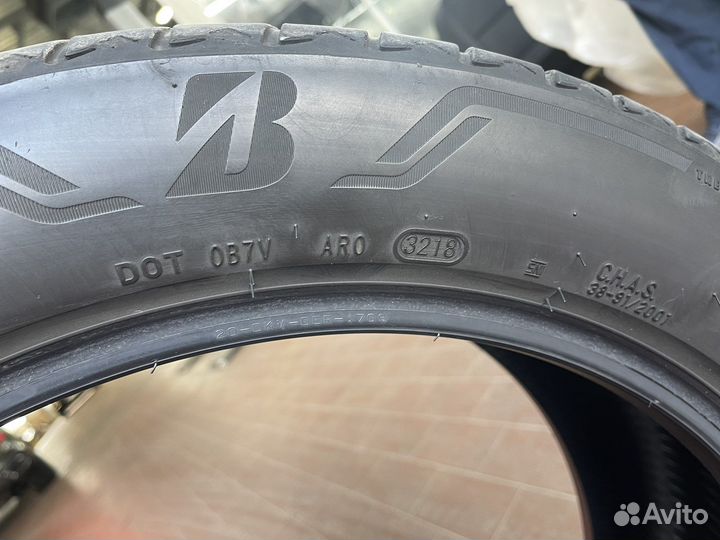 Bridgestone Alenza 001 275/45 R20 и 305/40 R20 110Y