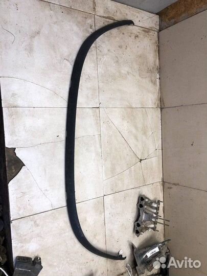 Накладка переднего бампера Renault Megane