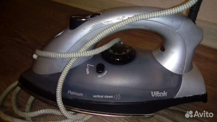 Утюг Vitek