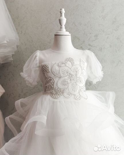 Нарядное платье для девочки 146, брак