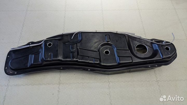 Бак Mitsubishi Pajero 4 из композита с трубками