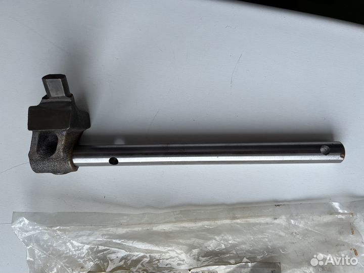 Шток вилки переключения передач MitsubishiMD735106