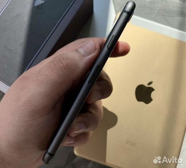 iPhone 8, 128 ГБ