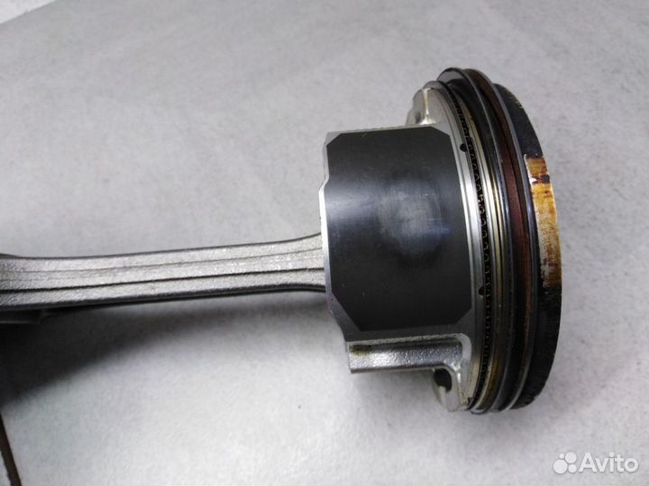 Поршень с шатуном Инфинити