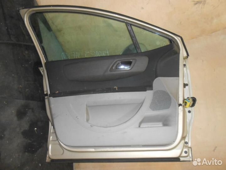 Дверь передняя левая Citroen C4