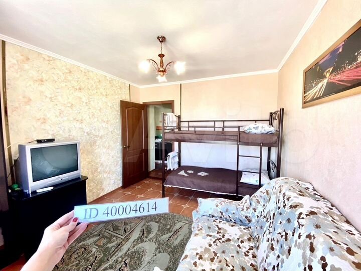 2-к. квартира, 43 м², 2/2 эт.