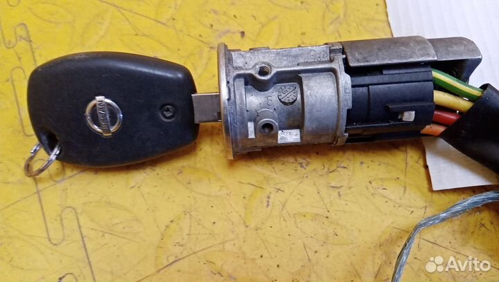 Замок зажигания Almera (G15)