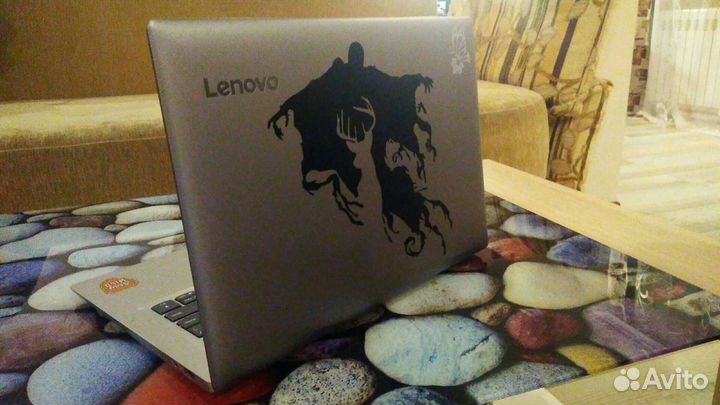 Наклейки на авто, плоттерная резка, трафареты