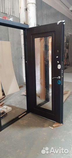 Двери входные новые со склада