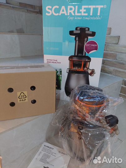 Соковыжималка Scarlett SC-JE50S43