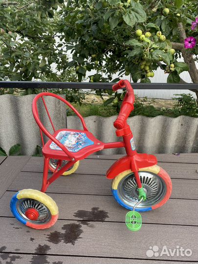 Велосипед трехколесный