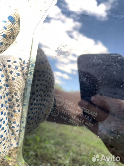 Стекло Kia Rio 3 хэтчбек