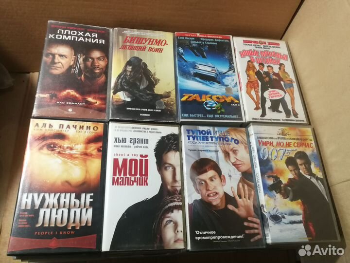 50 видеокассет VHS лицензия в пластиковых боксах