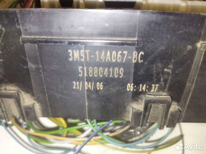 Блок предохранитель Ford Focus 2 2007-2011