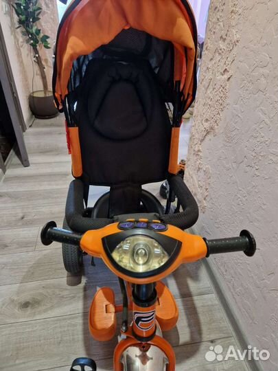 Велосипед для малышей с ручкой