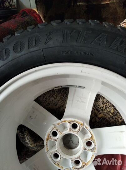 Goodyear Ultragrip Ice Arctic 205/60 R16 98H