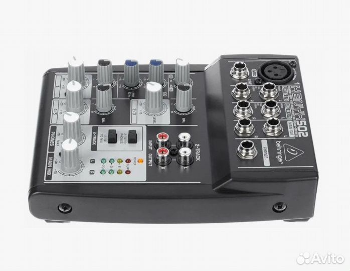 Пульт микшерный Behringer Xenyx 502