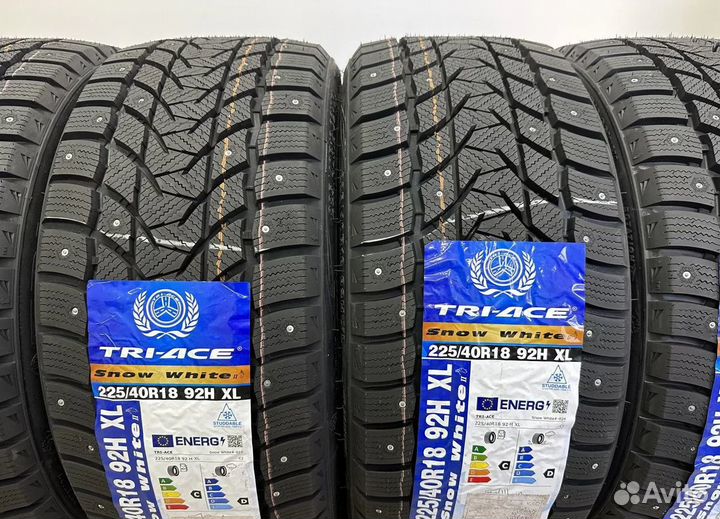 Tri Ace Snow White II 225/40 R18 34H