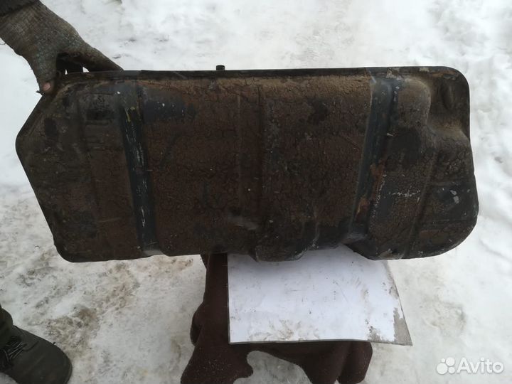 Продам бензобакна 2108, 2110