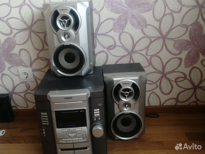 Музыкальный центр sony