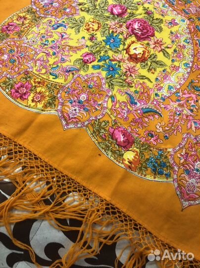 Павлопасадская шаль Медальоны