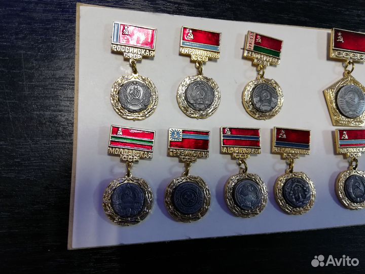 Набор значков: 