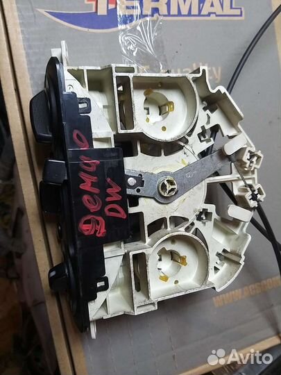 Блок управления печкой мазда демио dw