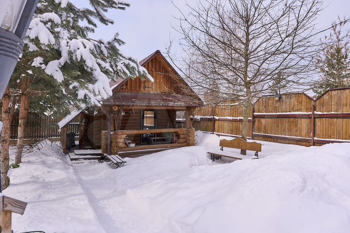 Дом 270 м² на участке 10 сот.