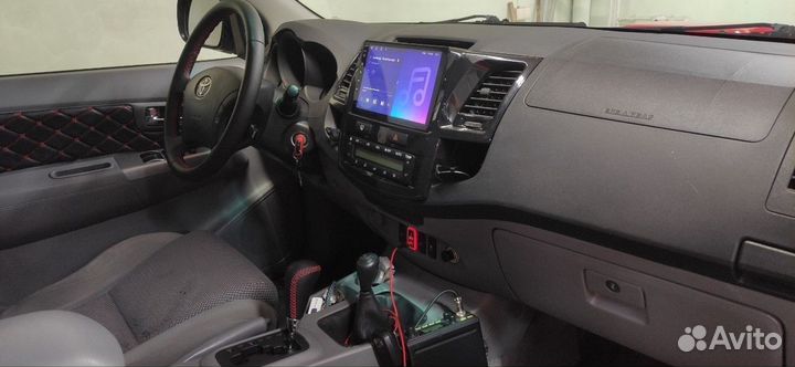 Магнитола Toyota Hilux Teyes X1 2/32 DSP