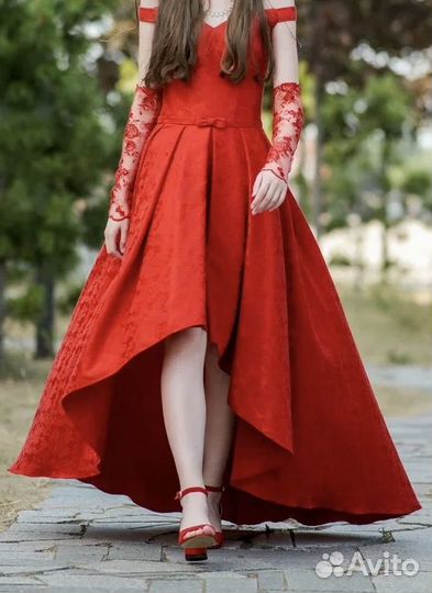 Вечернее платье