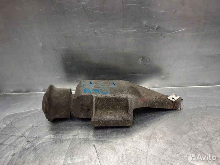 Кронштейн двигателя передний audi 80/90 B3 1986-19