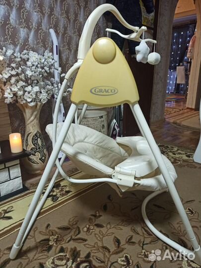 Электронные качели Graco Lovin’Hug