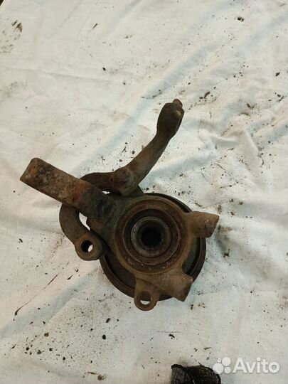 Передний правый поворотный кулак Ваз Ока