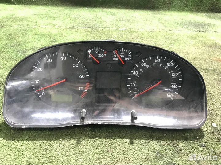 Панель приборов Volkswagen Passat B5 ATW 1.8